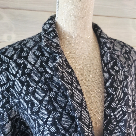 Chiaramente Cardigan - Picture 2 of 4